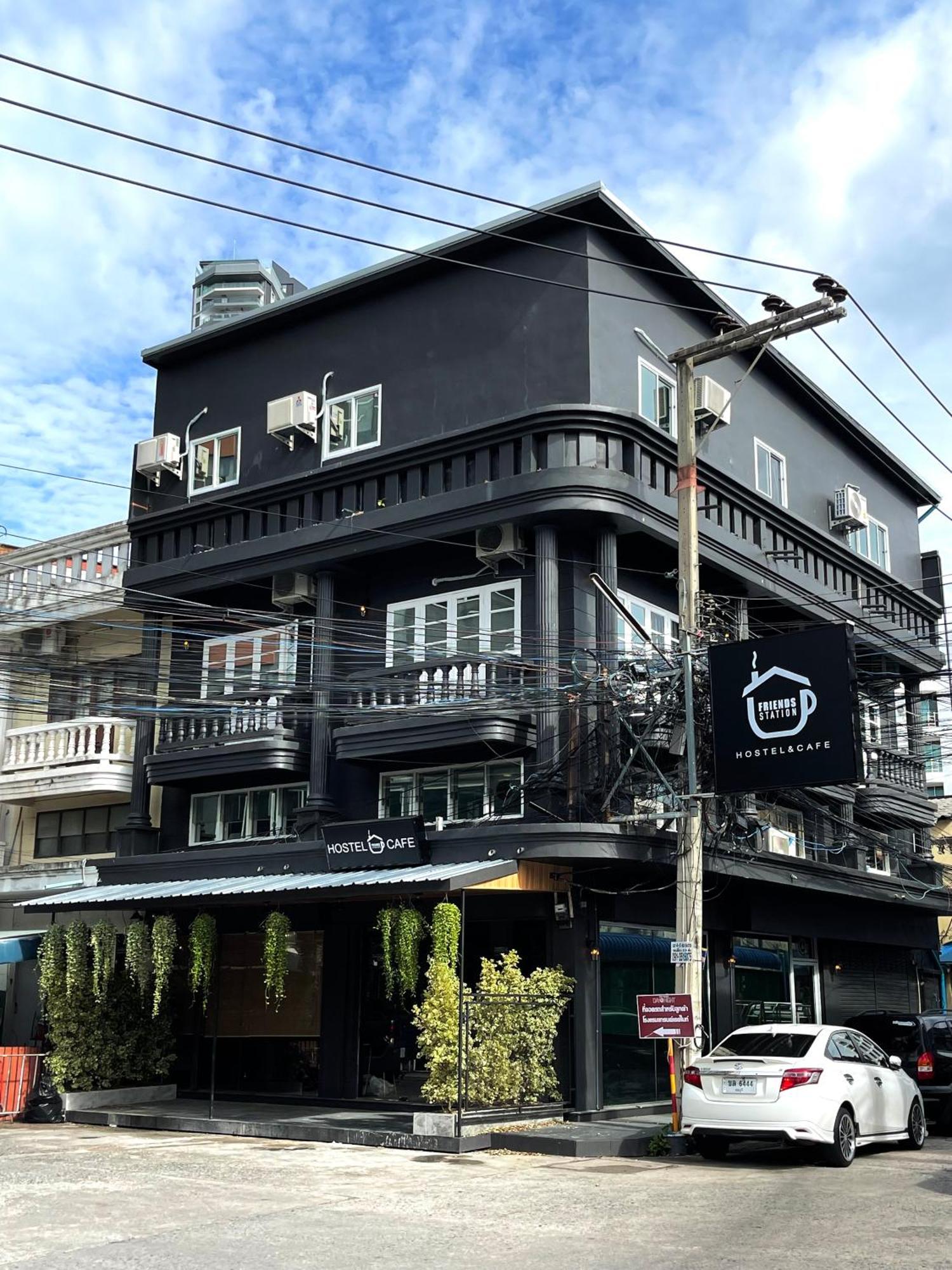 Champagne Hostel & Cafe Pattaya Dış mekan fotoğraf