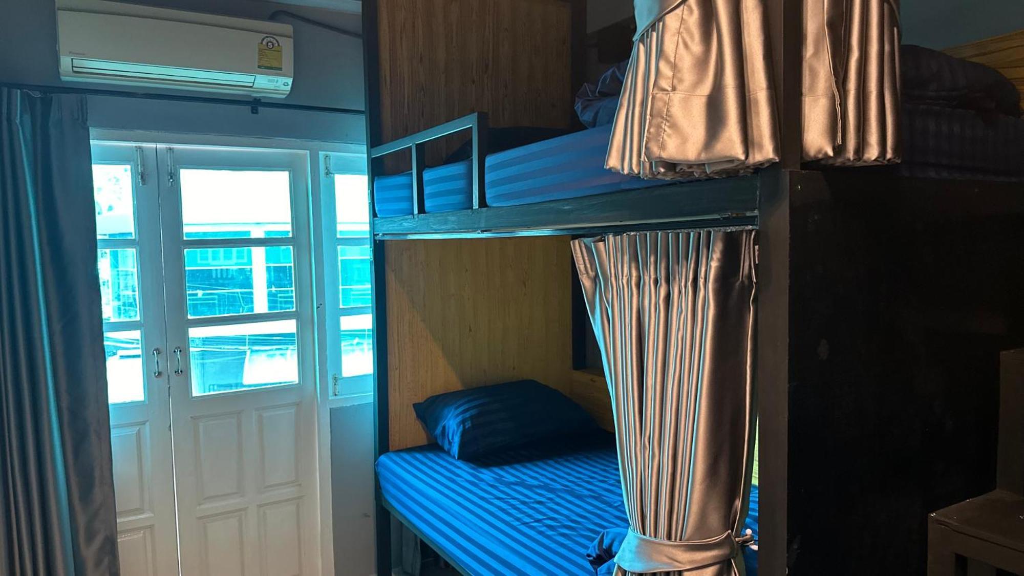Champagne Hostel & Cafe Pattaya Dış mekan fotoğraf