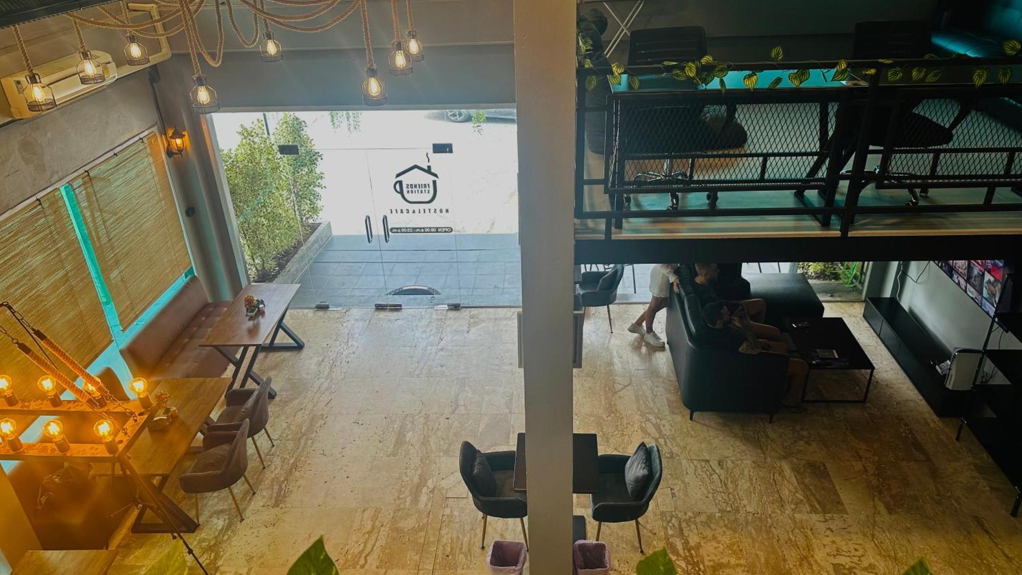 Champagne Hostel & Cafe Pattaya Dış mekan fotoğraf