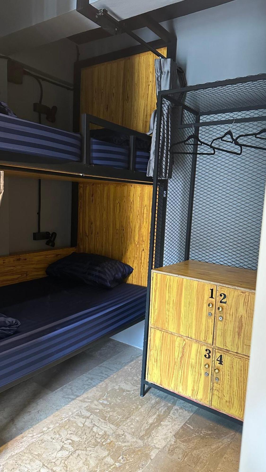 Champagne Hostel & Cafe Pattaya Dış mekan fotoğraf