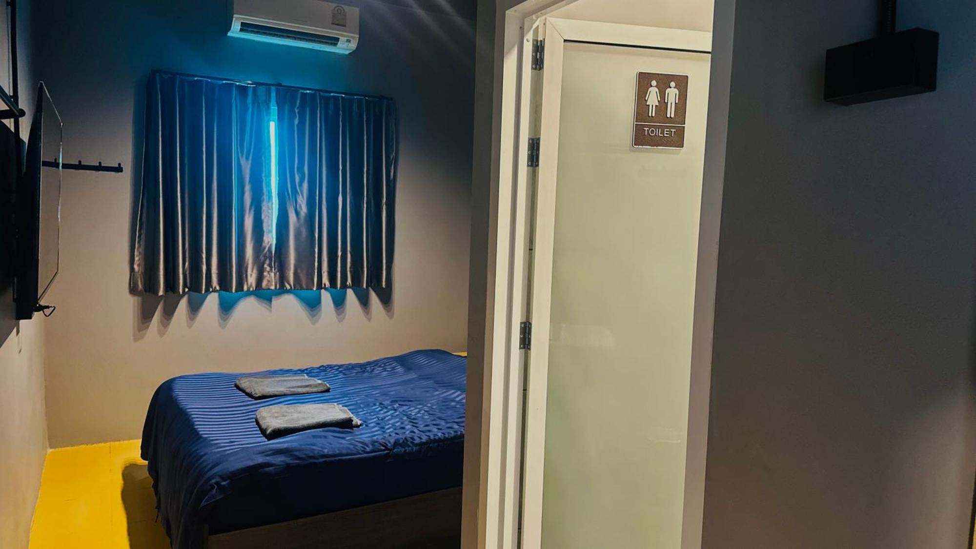 Champagne Hostel & Cafe Pattaya Dış mekan fotoğraf
