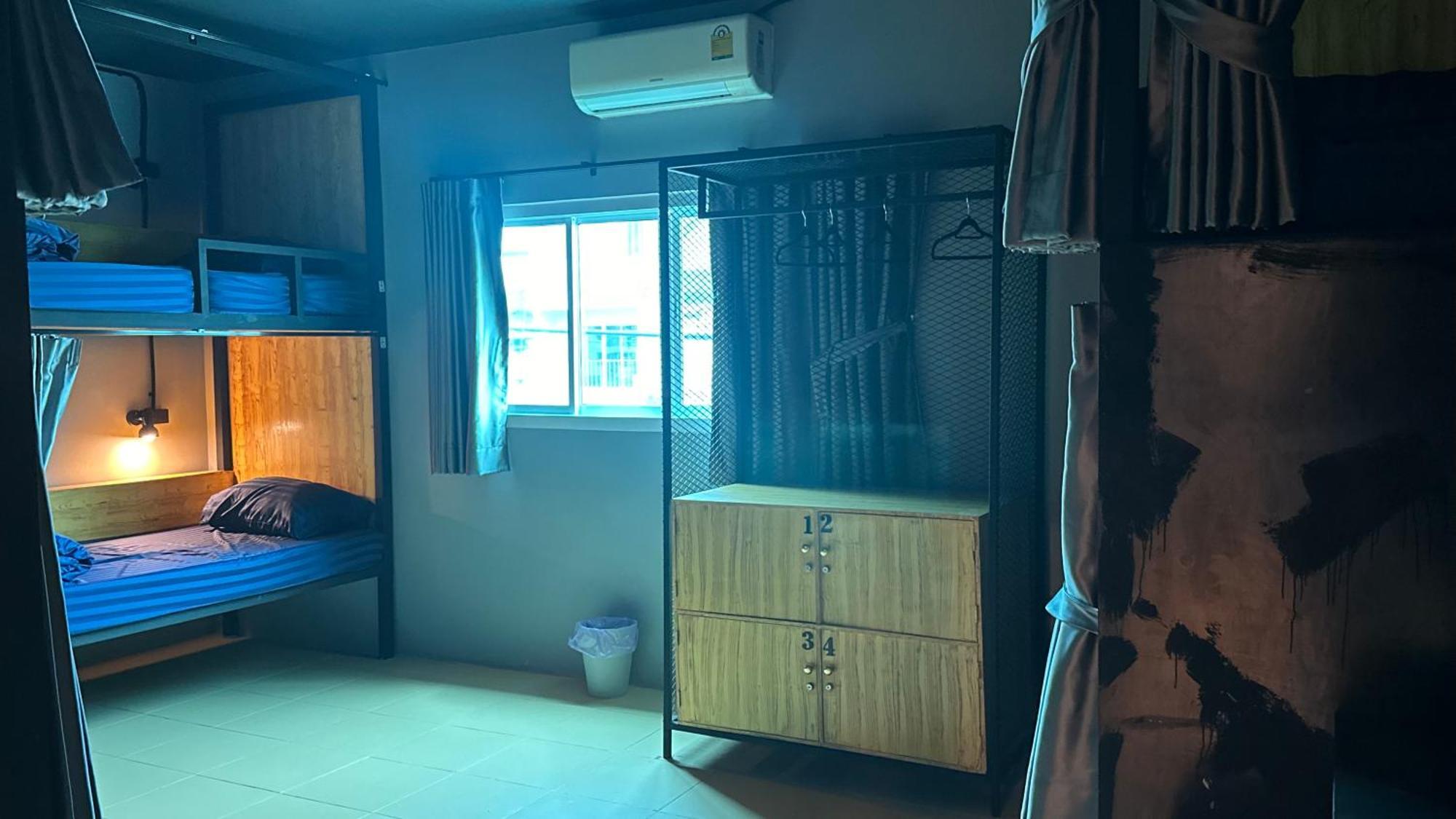 Champagne Hostel & Cafe Pattaya Dış mekan fotoğraf